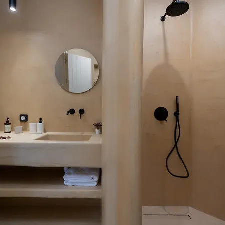 Aparthotel White Orchid Boutique 4*