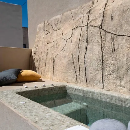 Hotel apartamentowy White Orchid Boutique 4*