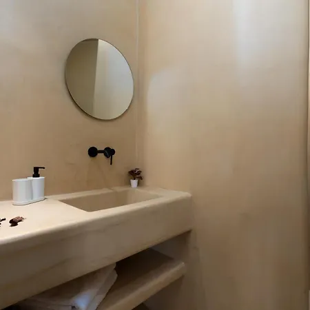 Hotel apartamentowy White Orchid Boutique