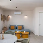 White Orchid Boutique 4* 메사리아