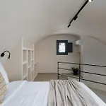 White Orchid Boutique 4*