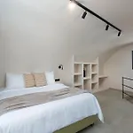 White Orchid Boutique 4* 메사리아