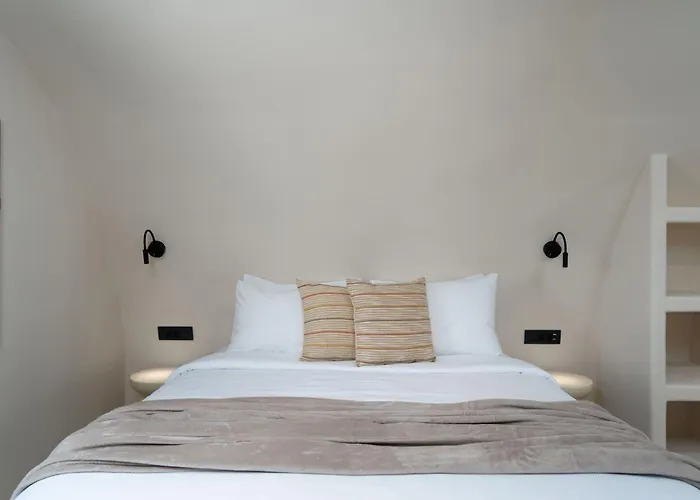 White Orchid Boutique