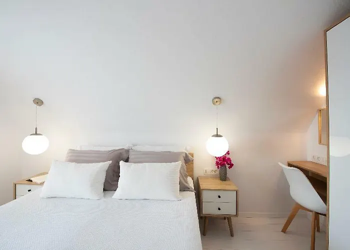 White Orchid Boutique