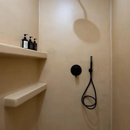 White Orchid Boutique Mesariá